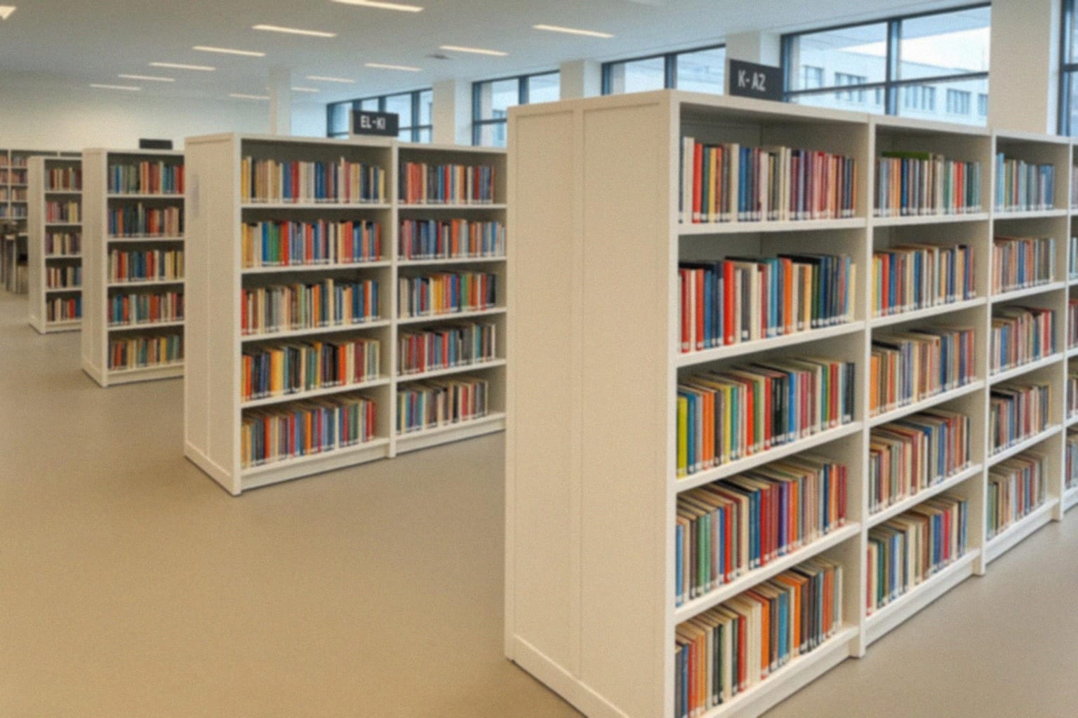 Świąteczne kolędowanie w bibliotece w Miechowie